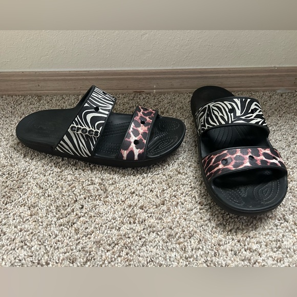 CROCS Shoes - Crocs Unisex Classic Animal Remix Two-Strap Slide Sandals Women's 10 Men's 8 Blk
